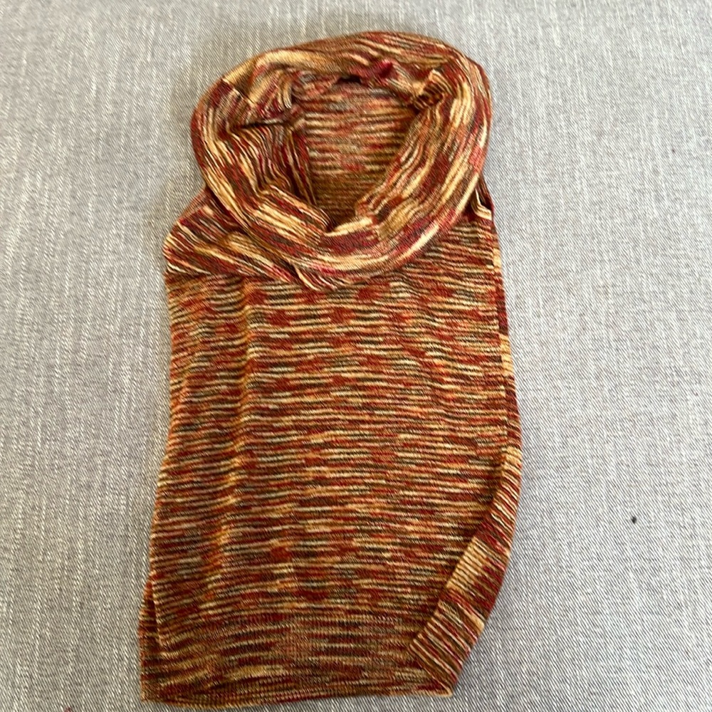 BCBG cowl neck knit sleeveless top in XS.